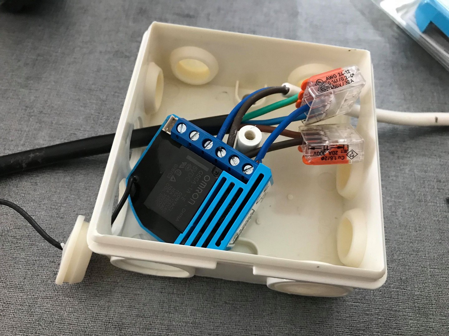 Z-wave garagedoor opener with Qubino Flush 1D Relay and Home Assistant